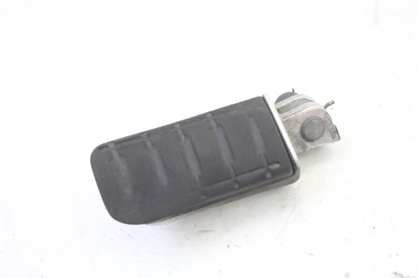 photo de REPOSAPIES DELANTERA DERECHA HONDA ST PAN EUROPEAN 1300 (2002 - 2013) - Zoom estado de uso