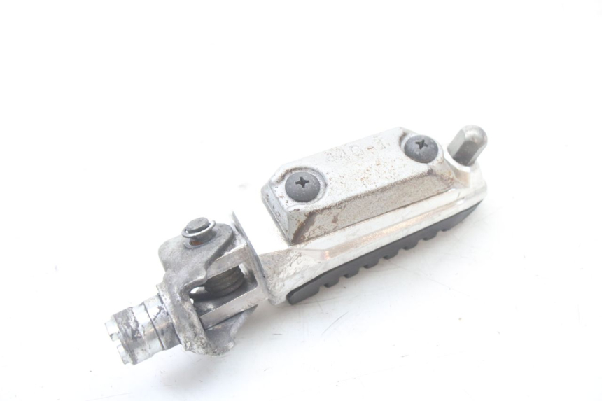 photo de REPOSAPIES DELANTERA DERECHA SUZUKI GSX F GSXF 650 (2007 - 2015) - Primer plano técnico