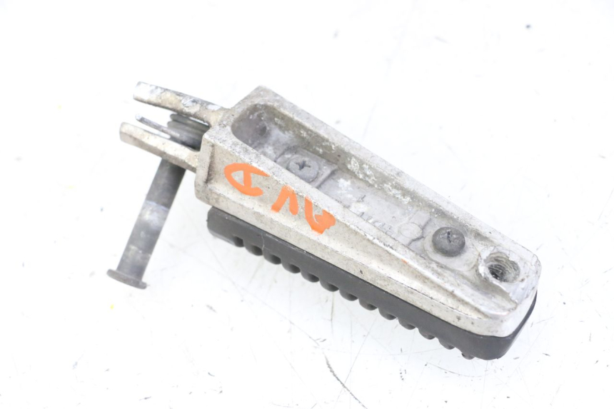 photo de REPOSAPIES DELANTERA DERECHA YAMAHA XJ6 ABS 600 (2008 - 2016) - Zoom estado de uso