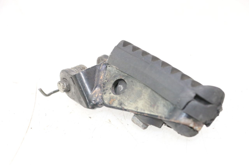 photo de REPOSAPIES DELANTERA DERECHA HONDA XRV AFRICA TWIN 750 (1990 - 1992) - Primer plano técnico