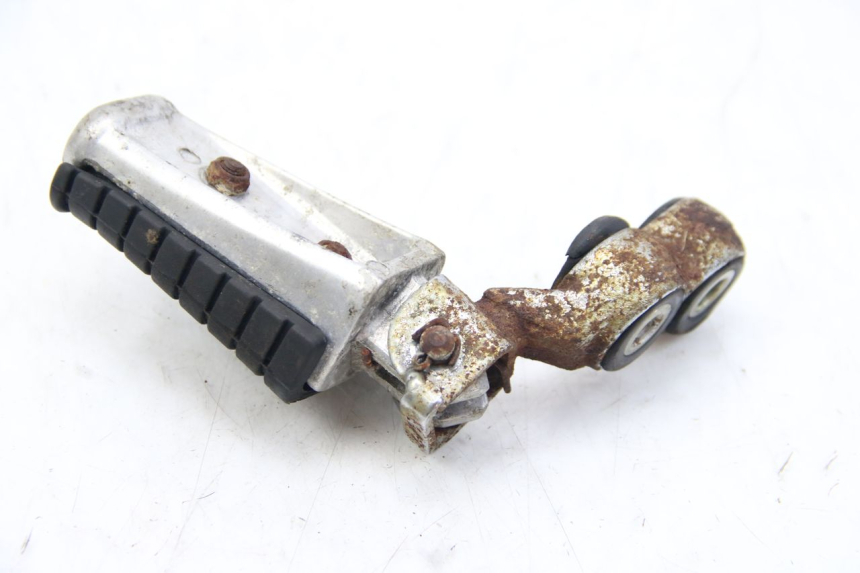 photo de REPOSAPIÉ DERECHO DELANTERO YAMAHA XV VIRAGO 750 (1984 - 1998) - Zoom estado de uso