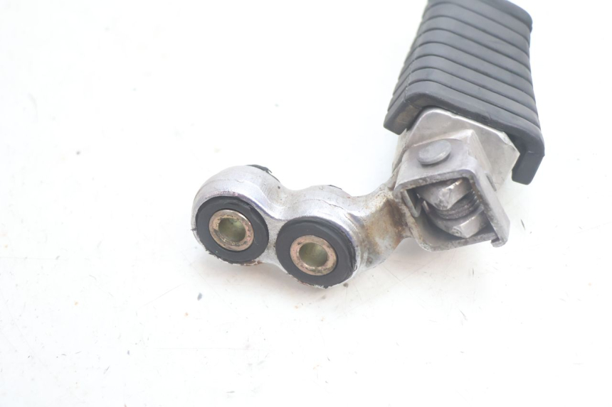 photo de REPOSAPIES DELANTERA DERECHA YAMAHA XV VIRAGO 535 (1988 - 2004) - Detalle de la pieza