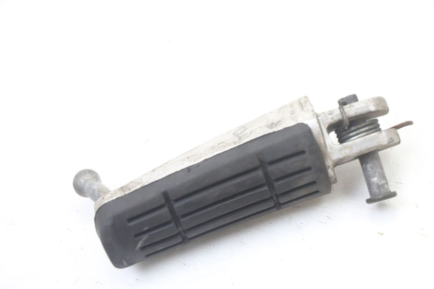 photo de REPOSAPIES DELANTERA DERECHA YAMAHA FZ6 FAZER S2 600 (2007 - 2011) - Zoom estado de uso