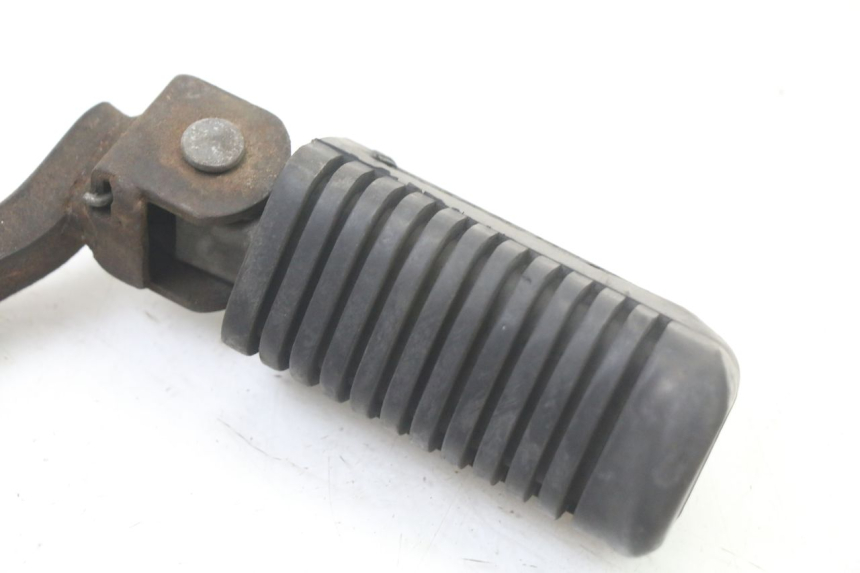 photo de REPOSAPIES DELANTERA DERECHA YAMAHA SR 125 (1982 - 2003) - Zoom estado de uso