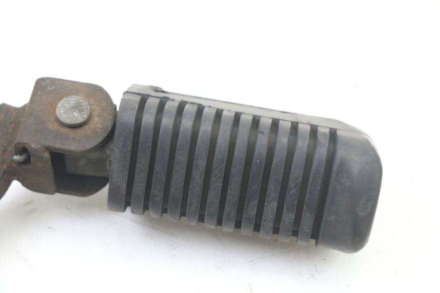 photo de REPOSAPIES DELANTERA DERECHA YAMAHA SR 125 (1982 - 2003) - Otra perspectiva