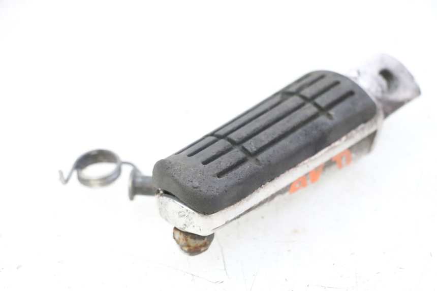 photo de REPOSAPIES DELANTERA DERECHA YAMAHA XJ6 600 (2008 - 2016) - Zoom estado de uso