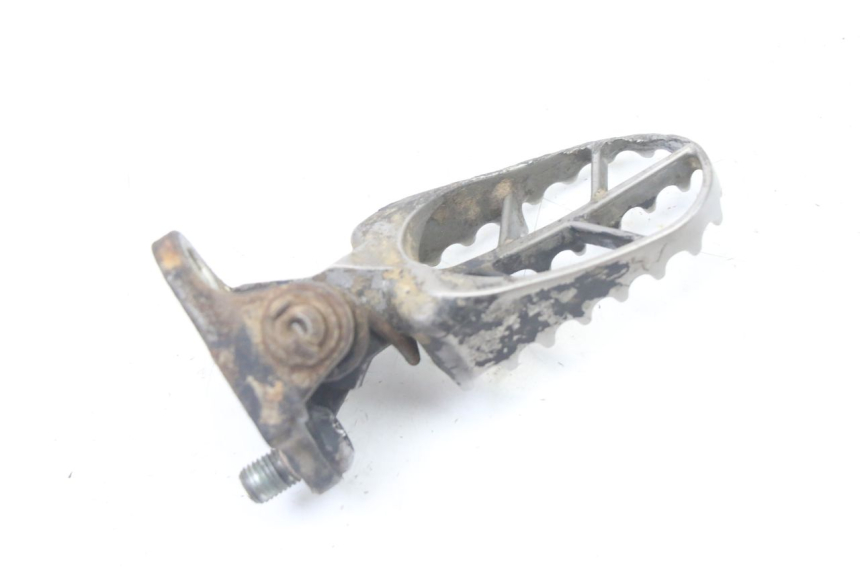 photo de REPOSAPIES DELANTERA DERECHA YAMAHA YZ-F YZF 250 (2007 - 2013) - Primer plano técnico