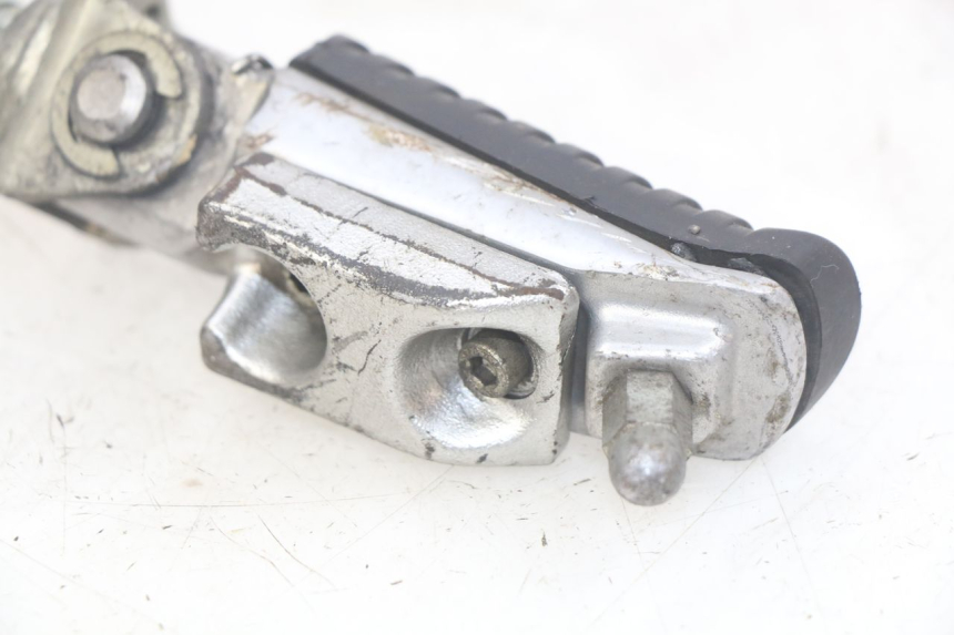 photo de REPOSAPIÉ DERECHO DELANTERO KAWASAKI Z 750 (2007 - 2013) - Otra perspectiva