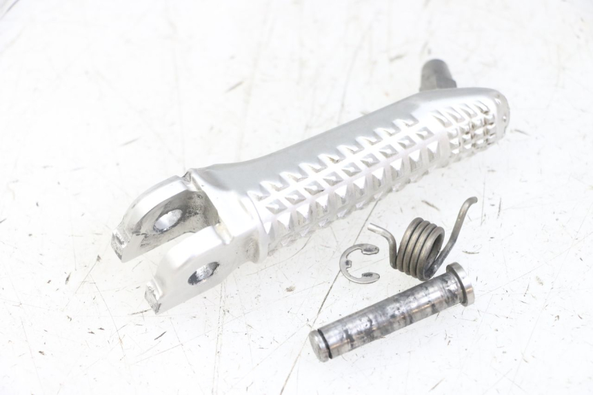 photo de REPOSAPIES DELANTERA IZQUIERDA BMW S RR ABS S1000RR 1000 (2015 - 2018) - Vista principal