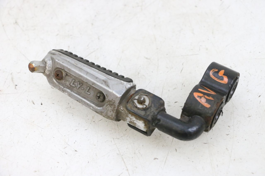 photo de REPOSAPIES DELANTERA IZQUIERDA KSR CODE 125 (2018 - 2020) - Zoom estado de uso