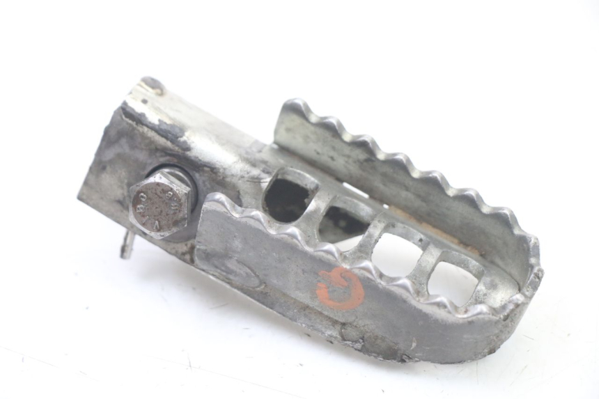 photo de REPOSAPIES DELANTERA IZQUIERDA DERBI SENDA SM DRD X-TREME 50 (2011 - 2017) - Zoom estado de uso