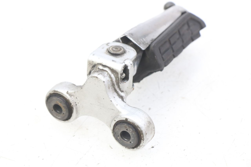 photo de REPOSAPIÉS DELANTERO IZQUIERDO YAMAHA FJ 3CX 1200 (1986 - 1996) - Primer plano técnico