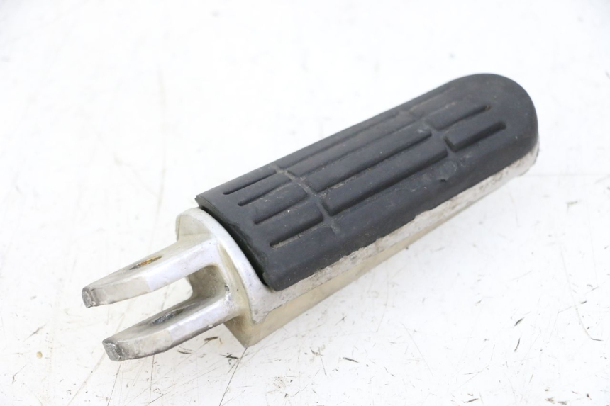 photo de REPOSAPIES DELANTERA IZQUIERDA YAMAHA FJR ABS 1300 (2006 - 2012) - Primer plano técnico