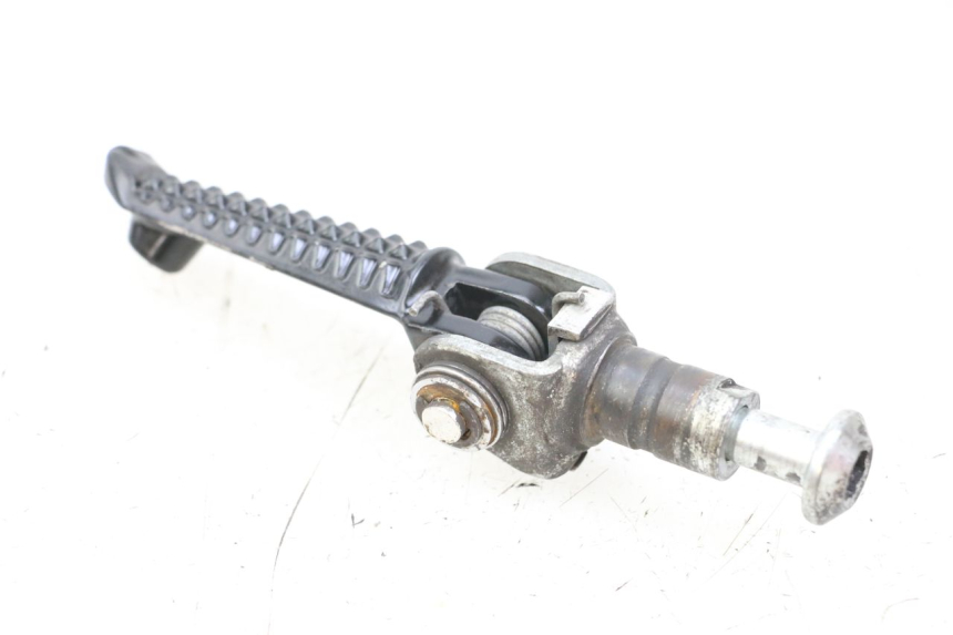 photo de REPOSAPIES DELANTERA IZQUIERDA YAMAHA FZ1 FAZER 1000 (2007 - 2009) - Primer plano técnico