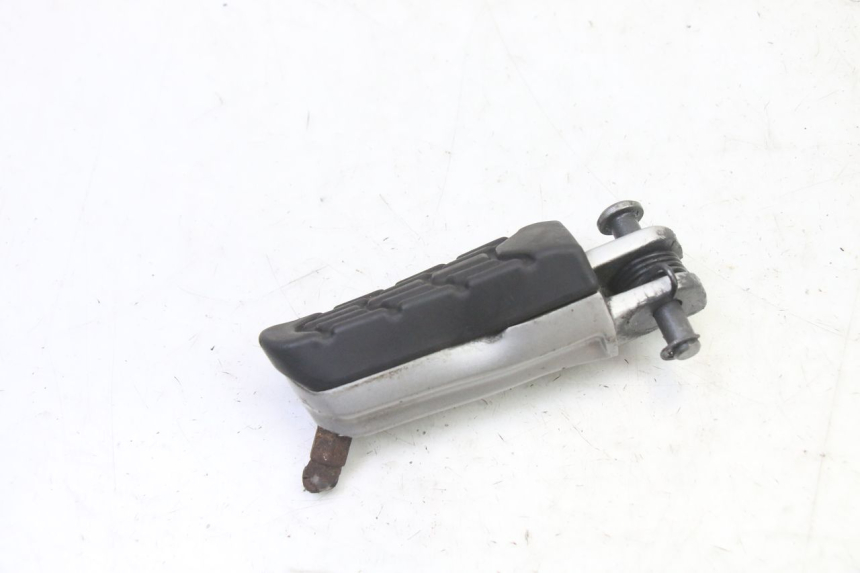 photo de REPOSAPIES DELANTERA IZQUIERDA BMW G310 R 310 (2016 - 2020) - Vista principal