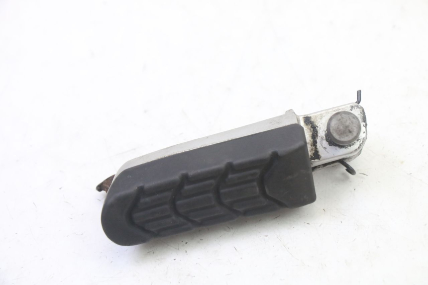 photo de REPOSAPIES DELANTERA IZQUIERDA BMW G310 R 310 (2016 - 2020) - Otra perspectiva