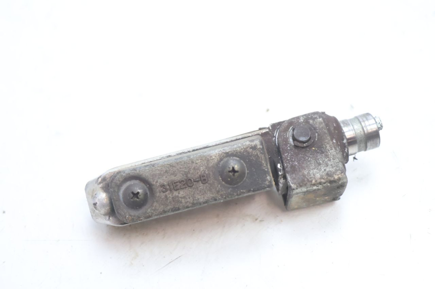 photo de REPOSAPIES DELANTERA IZQUIERDA SUZUKI GSF N BANDIT 1200 (2001 - 2005) - Primer plano técnico
