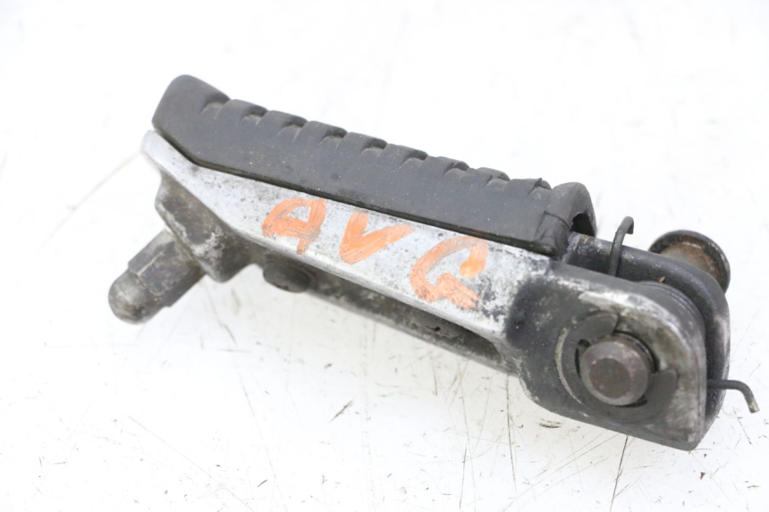 photo de REPOSAPIÉS DELANTERO IZQUIERDO KAWASAKI ZR7 ZR-7 S 750 (1999 - 2004) - Detalle de la pieza