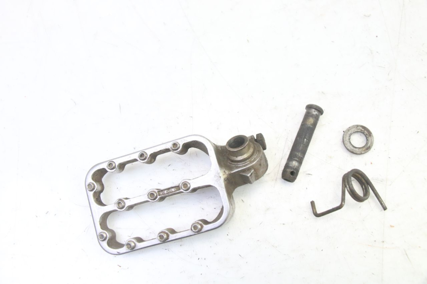 photo de REPOSAPIES DELANTERA IZQUIERDA KTM SUPERENDURO R 950 (2005 - 2009) - Detalle de la pieza