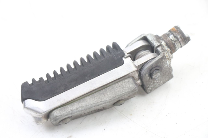 photo de REPOSAPIES DELANTERA IZQUIERDA SUZUKI GSF S BANDIT 600 (2000 - 2004) - Otra perspectiva