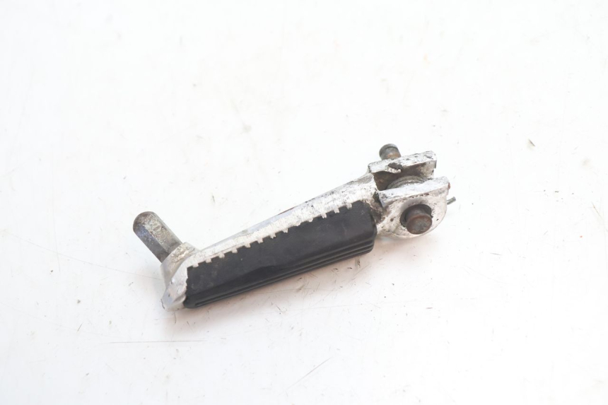 photo de REPOSAPIES DELANTERA IZQUIERDA SUZUKI SV S 650 (2003 - 2009) - Zoom estado de uso