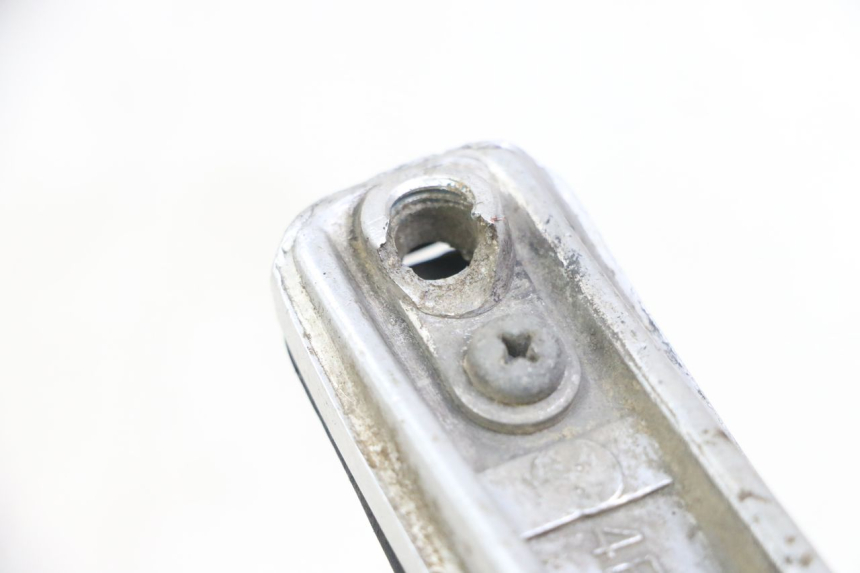 photo de REPOSAPIÉS DELANTERO IZQUIERDO YAMAHA FZS FAZER 600 (2001 - 2003) - Zoom estado de uso