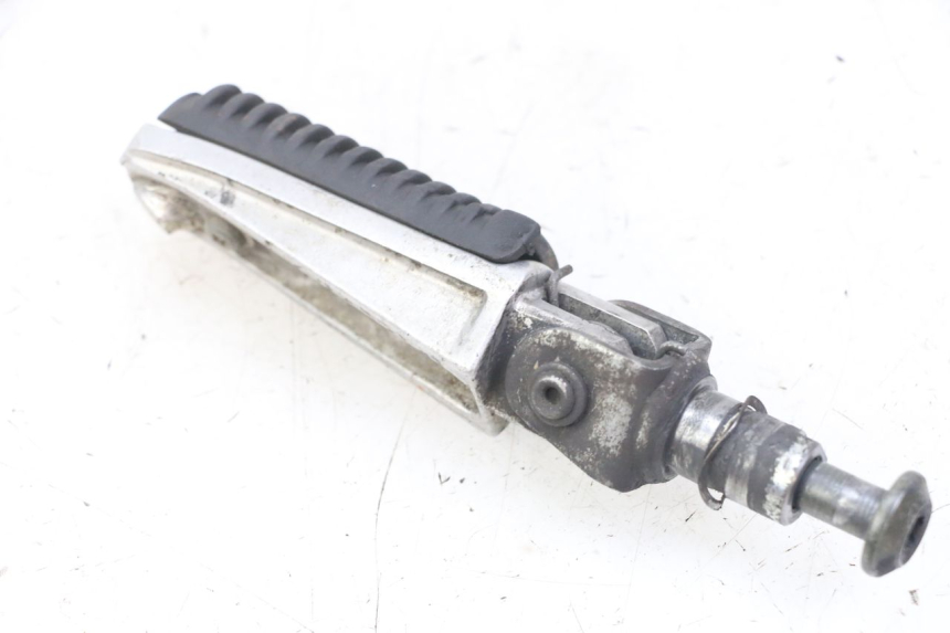 photo de REPOSAPIÉS DELANTERO IZQUIERDO YAMAHA FZS FAZER 600 (2001 - 2003) - Vista general del producto