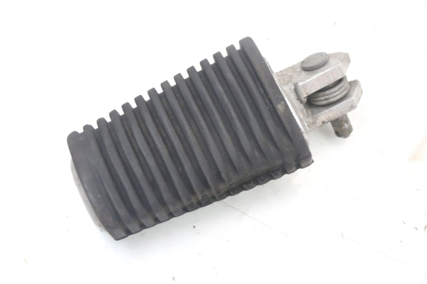 photo de REPOSAPIES DELANTERA IZQUIERDA YAMAHA XVS DRAG STAR DRAGSTAR 650 (1997 - 2007) - Detalle de la pieza