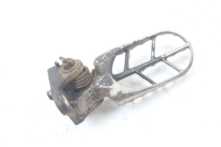 photo de REPOSAPIES DELANTERA IZQUIERDA YAMAHA YZ-F YZF 250 (2007 - 2013) - Primer plano técnico