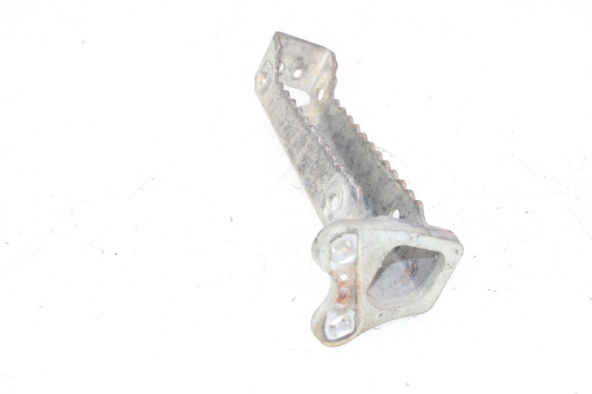 photo de REPOSAPIES DELANTERA IZQUIERDA YAMAHA YFM R RAPTOR 250 (2008 - 2014) - Primer plano técnico