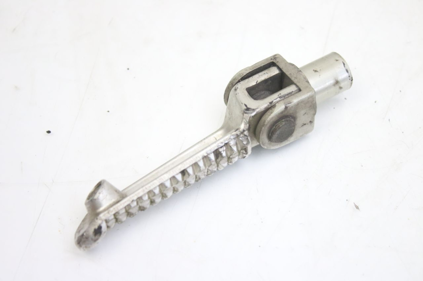 photo de REPOSAPIÉS DELANTERO IZQUIERDO YAMAHA YZF R1 1000 (2007 - 2008) - Detalle de la pieza