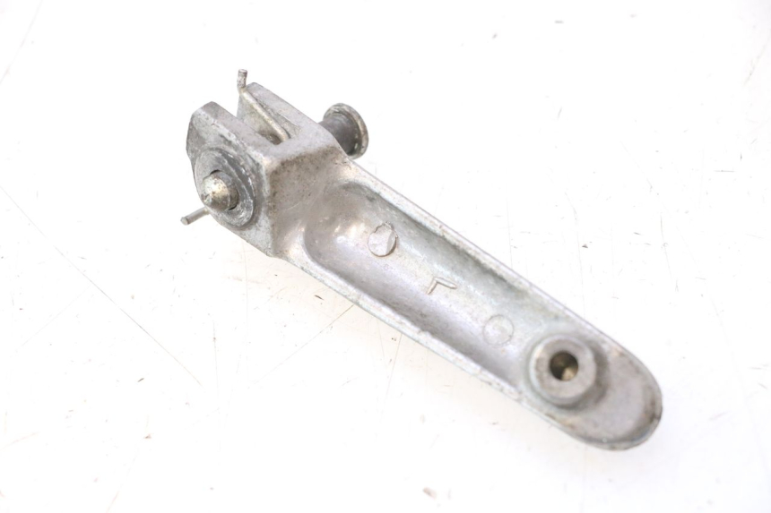 photo de REPOSAPIES DELANTERA IZQUIERDA YAMAHA YZF R6 600 (2008 - 2009) - Primer plano técnico