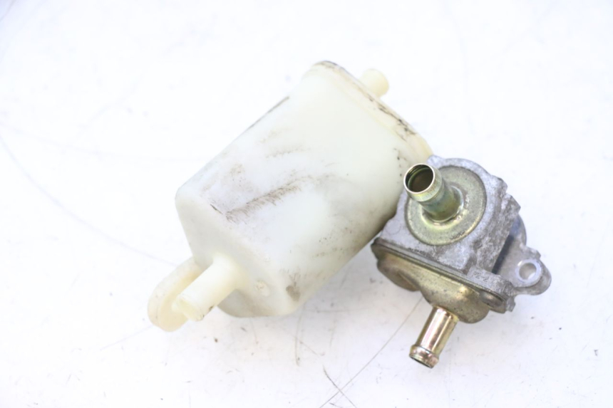 photo de CANISTER YAMAHA YP MAJESTY 125 (2002 - 2006) - Detalle de la pieza