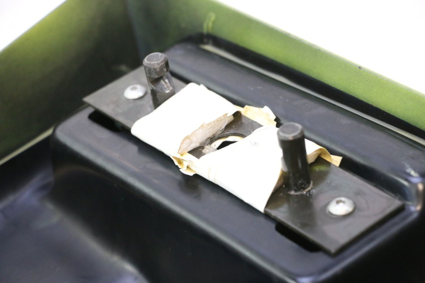 photo de TAPA ASIENTO SUZUKI SV S 650 (2003 - 2009) - Primer plano técnico