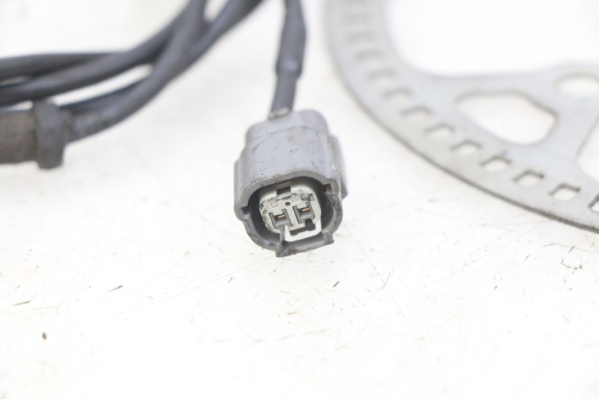 photo de SENSOR ABS TRASERO HONDA CB R 1000 (2018 - 2023) - Otra perspectiva