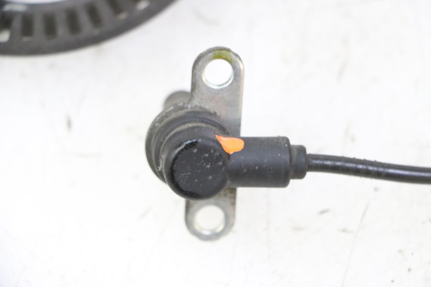 photo de SENSOR ABS TRASERO HONDA FES S-WING SWING ABS 125 (2007 - 2015) - Detalles de los puntos de fijación