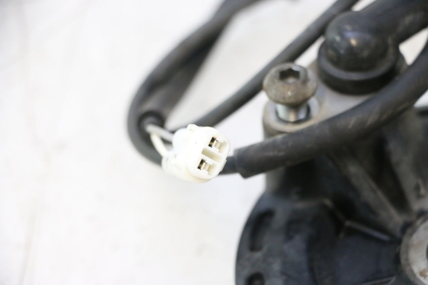 photo de SENSOR YAMAHA FJR 1300 (2001 - 2005) - Detalles de los puntos de fijación