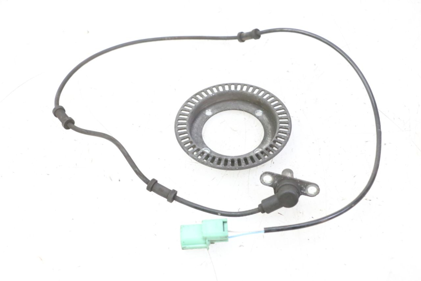 photo de SENSOR ABS DELANTERO HONDA FES S-WING SWING ABS 125 (2007 - 2015) - Detalles de los puntos de fijación