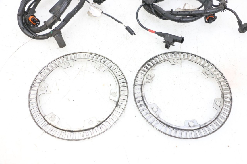 photo de SENSOR PIAGGIO MP3 HPE 300 (2019 - 2026) - Características distintivas