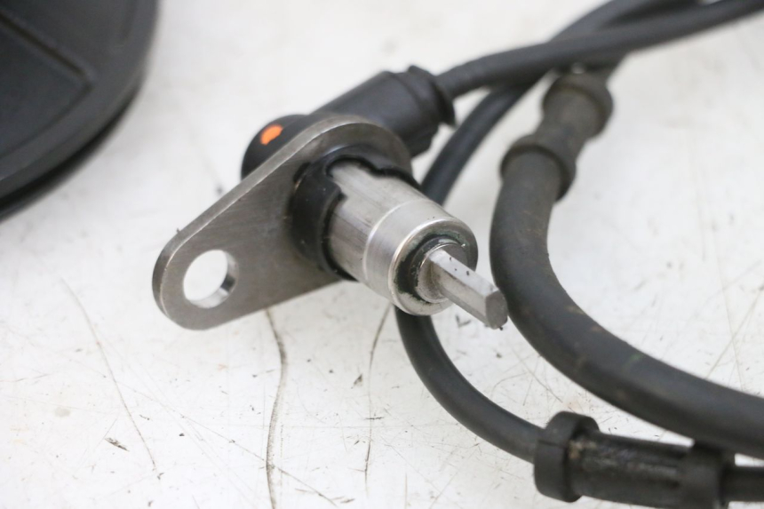 photo de SENSOR ABS DELANTERO YAMAHA TDM ABS 900 (2002 - 2014) - Zoom estado de uso