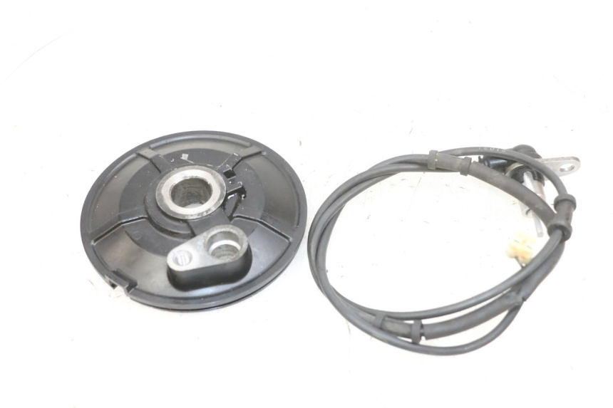 photo de SENSOR ABS DELANTERO YAMAHA TDM ABS 900 (2002 - 2014) - Primer plano técnico