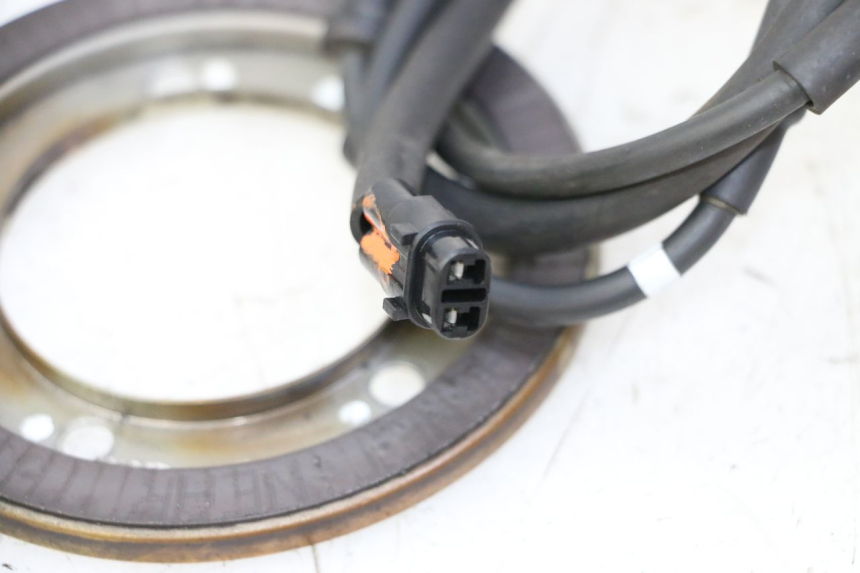 photo de SENSOR ABS DELANTERO YAMAHA X-MAX XMAX 125 (2010 - 2013) - Primer plano técnico