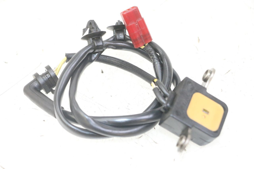 photo de IGNICION SENSOR HONDA CB R 1000 (2018 - 2023) - Primer plano técnico