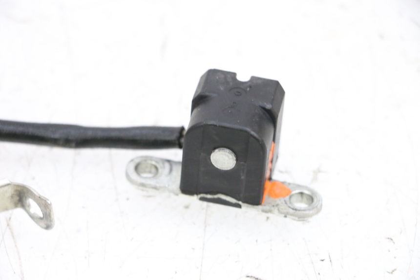 photo de SENSOR DE ENCENDIDO YAMAHA FJR ABS 1300 (2006 - 2012) - Detalles de los puntos de fijación