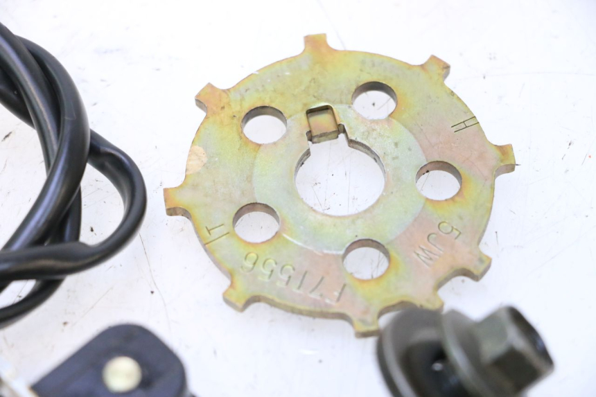 photo de IGNICION SENSOR YAMAHA FJR 1300 (2001 - 2005) - Primer plano técnico