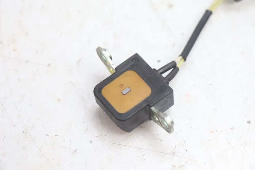 photo de IGNICION SENSOR HONDA FJS SILVER WING SILVERWING 400 (2005 - 2008) - Primer plano técnico