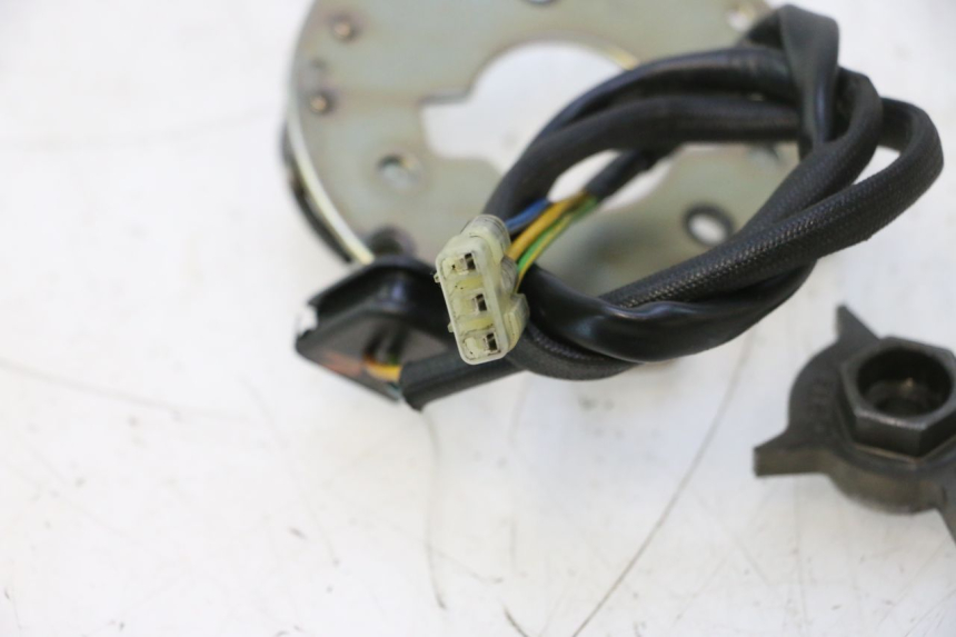 photo de IGNICION SENSOR SUZUKI GSF N BANDIT 1200 (2001 - 2005) - Primer plano técnico
