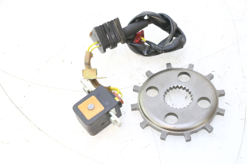 photo de SENSOR DE ENCENDIDO HONDA VFR FI RC46 800 (1998 - 2001) - Otra perspectiva