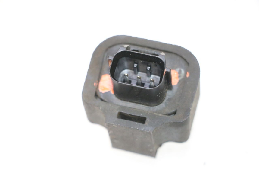 photo de SENSOR DE CAÍDA KAWASAKI ER-6 ER6 F ABS 650 (2012 - 2016) - Zoom estado de uso