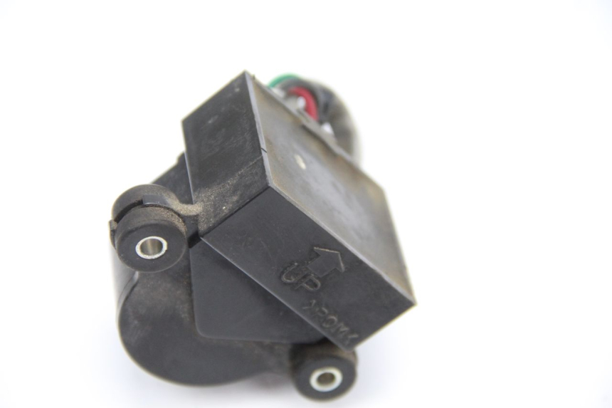 photo de SENSOR DE CAíDA HONDA FES PANTHEON 125 (2003 - 2007) - Otra perspectiva